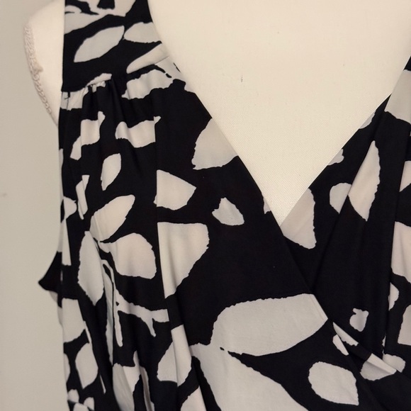 NWT Focus 2000 Black and White Patterned Sleeveless Top, size XL - Picture 2 of 7